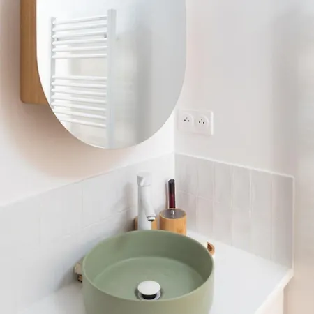 Apartment Chic 1bd Parisian Apartmentbatignolles *