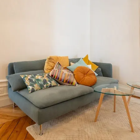 Apartment Chic 1bd Parisian Apartmentbatignolles Paris