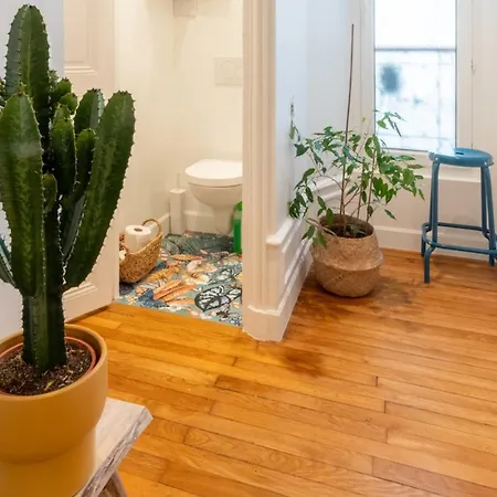 Apartment Chic 1bd Parisian Apartmentbatignolles Paris