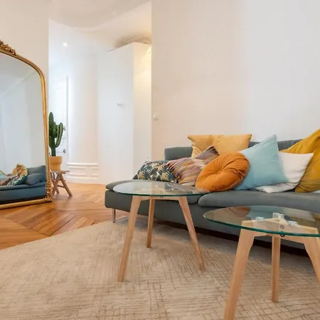 Chic 1bd Parisian Apartmentbatignolles Paris